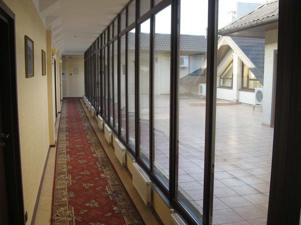 Shato Paradis Hotel Irpin Εξωτερικό φωτογραφία